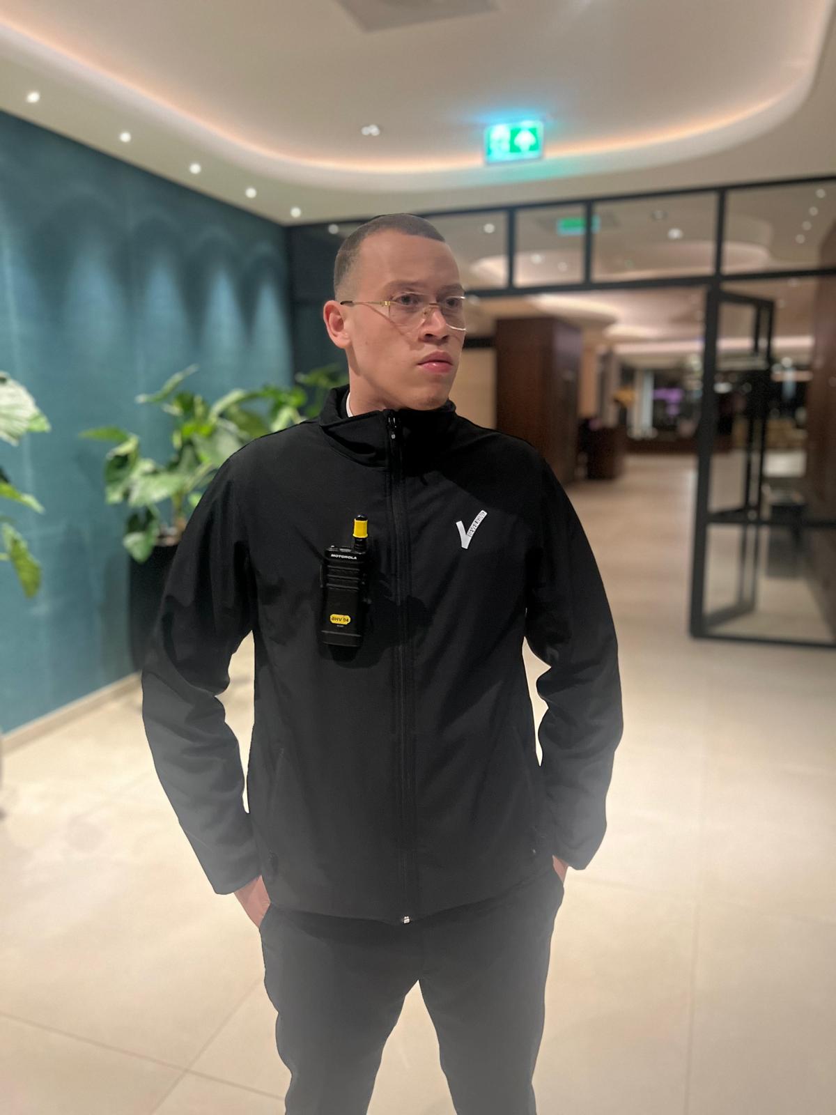 Beveiliger Unique Security & Hospitality in uniform